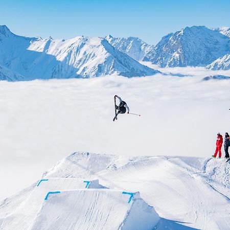 Chalet Alpe D'Huez 1850-Sea And Mountain Pleasure Avec 2 Appartements- 1 Appartement 3 Chambres 8 Couchages - 3 Salles D'Eau Et 1 Appartement 5 Chambres 12 Couchages 5 Salles D'Eau - Jacuzzi Et Sauna -Pieds Des Pistes Et Centre Ngoại thất bức ảnh